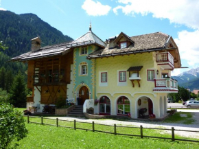 Гостиница Appartamenti Majon Sotroi, Кампителло